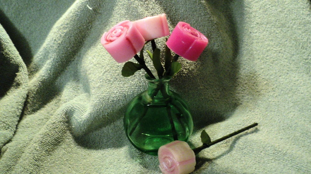 Rose Soap Set - Warm Vanilla Sugar Scent